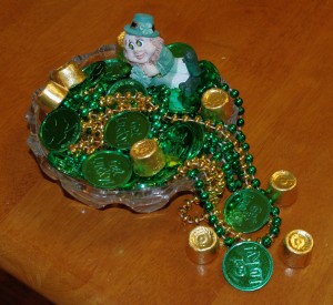 Simple St. Pat's Day Leprechaun and Treasure Display