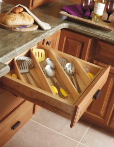 angled-kitchen-drawer-organizing