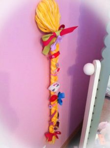 braided-hair-accessories-organizer