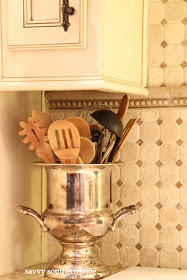 metal-kitchen-utensil-organizer