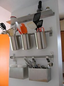 metal-wall-kitchen-utensil-organization