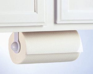 under-cabinet-paper-towel-holder-clearing-the-kitchen-counter
