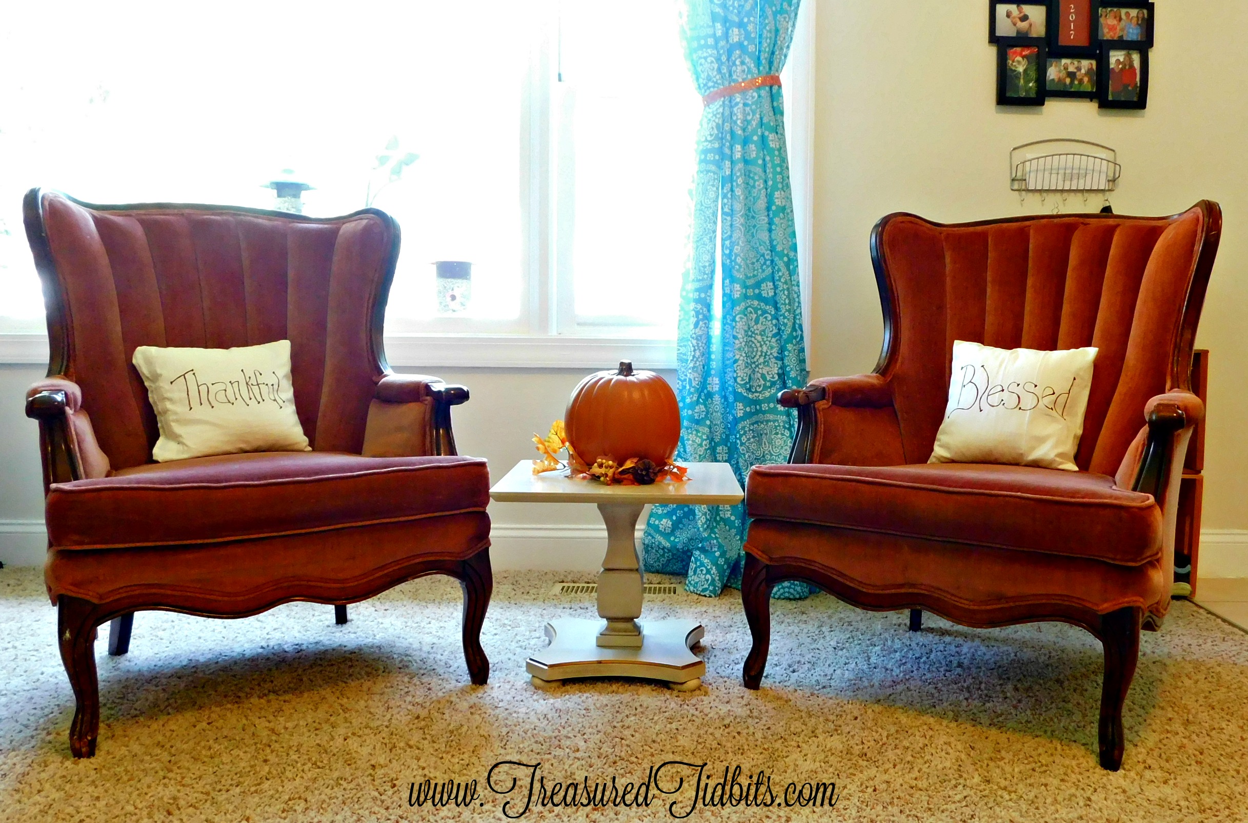 Fall Tour House on the Hill Entrance Seating Grateful & Blessed Pillows with Pumpkin
